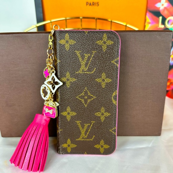 Louis Vuitton Accessories - Louis Vuitton 4 key holder wallet with bag charm keychain CUSTOM